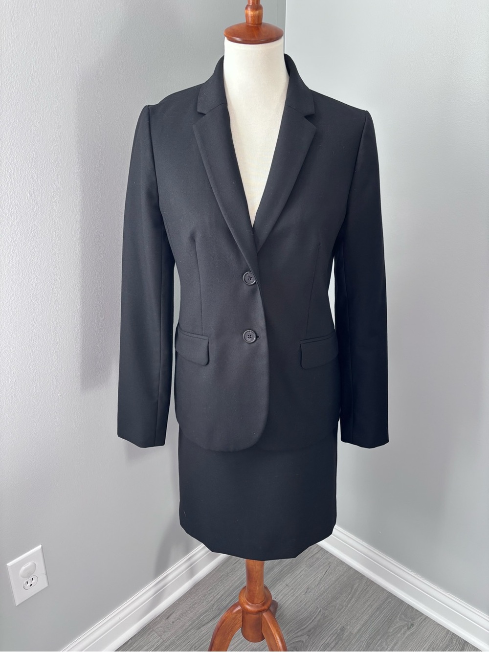 J. Crew Black Women's Wool-blend Suit Jacket size 8